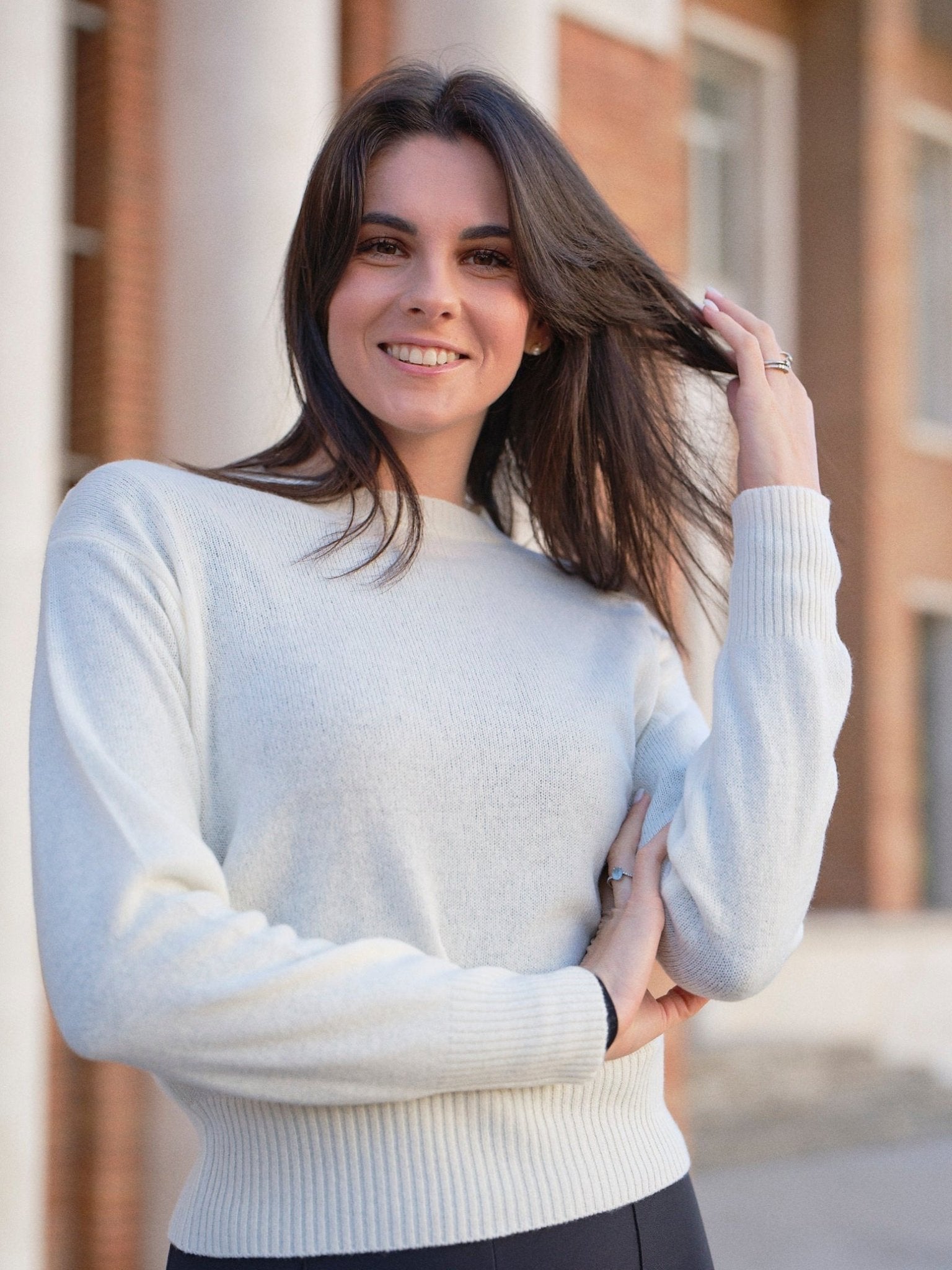 Come scegliere un maglione per la Festa della Donna - Lanaioli Maglieria Filiera Corta Sostenibile & Filati Naturali