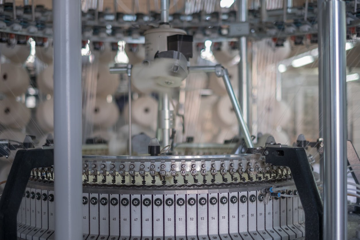 Cosa sono le macchine circolari per la produzione di maglieria? - Lanaioli Maglieria Filiera Corta Sostenibile & Filati Naturali