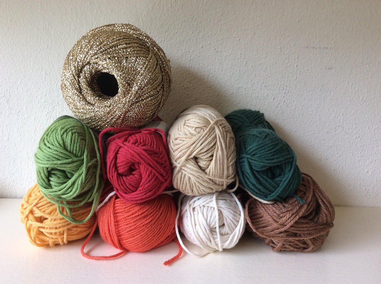 Lana vs Cashmere: Qual è il Tessuto più Caldo? - Lanaioli Maglieria Filiera Corta Sostenibile & Filati Naturali