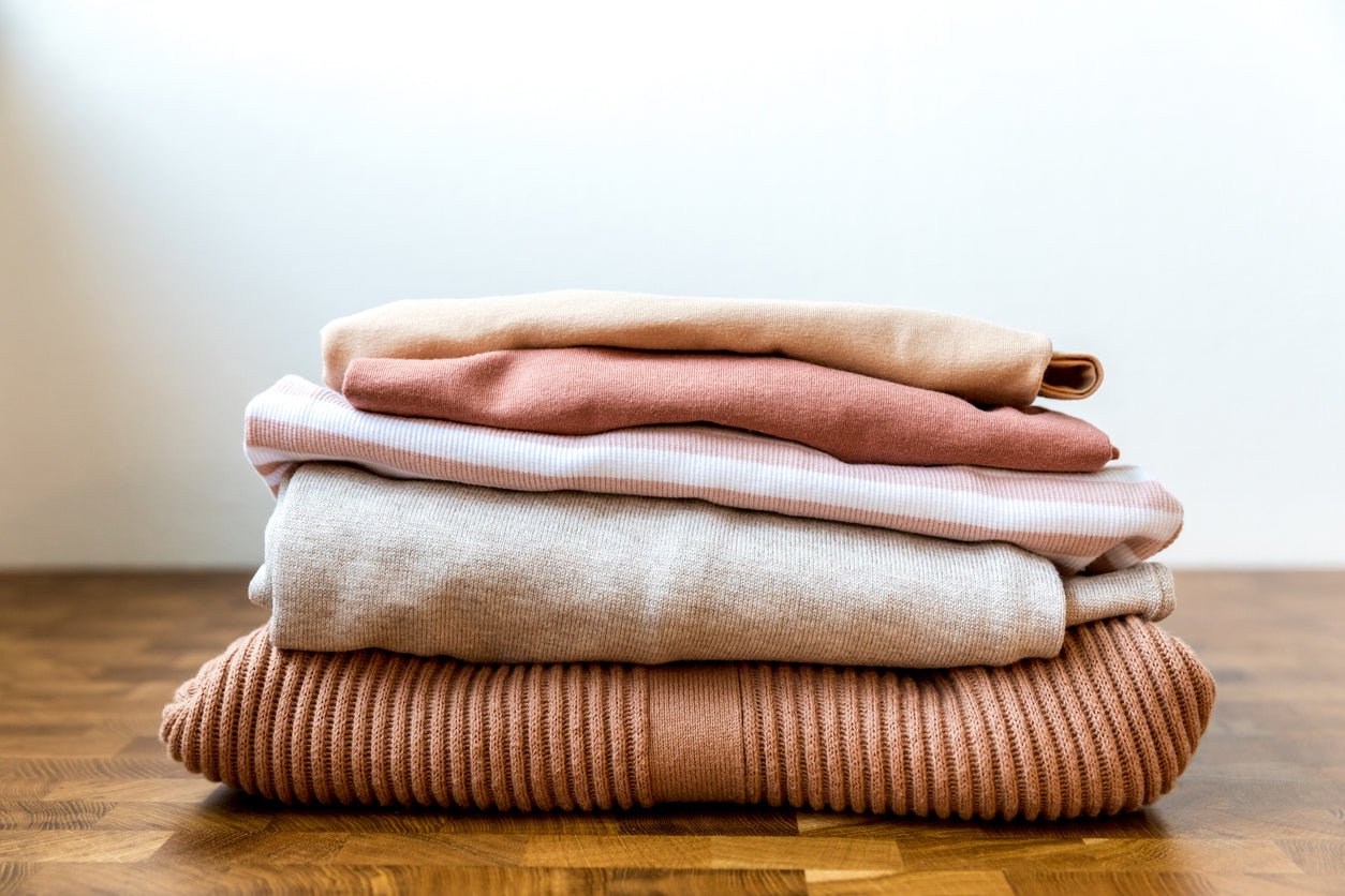 Si può indossare la lana in ogni stagione? Guida completa - Lanaioli Maglieria Filiera Corta Sostenibile & Filati Naturali