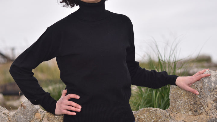 Pure cashmere turtleneck sweater for women