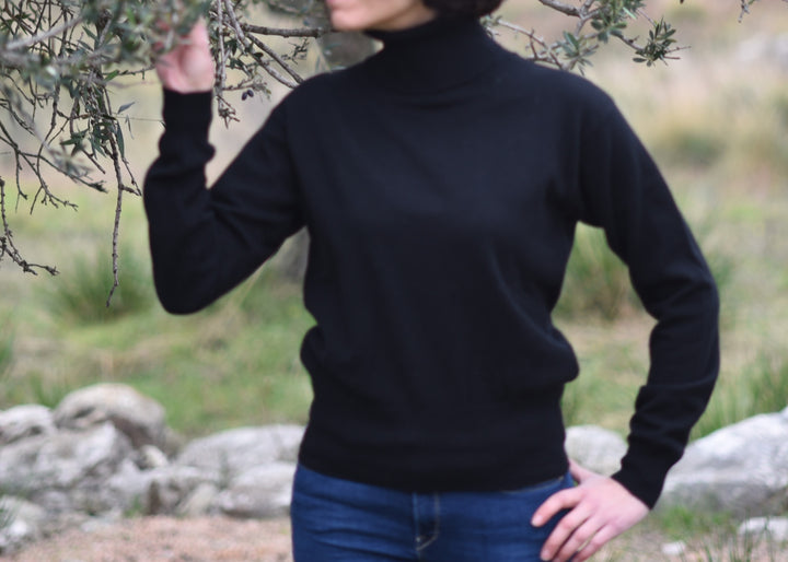 Pure cashmere turtleneck sweater for women